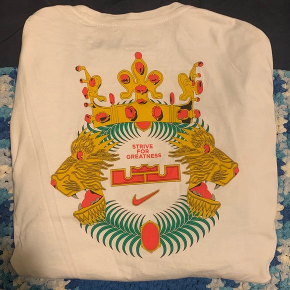 Lebron James Long Sleeve - Picture 1 of 4